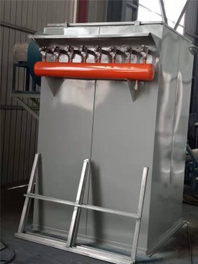 水泥廠(chǎng)布袋除塵器應具備的結構特點(diǎn)